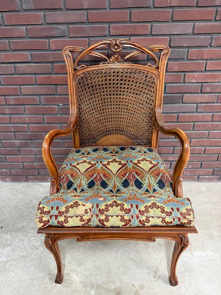 Antieke stoel met rotan rugleuning en Art Nouveau bekleding, Antiek en Kunst, Antiek | Meubels | Stoelen en Banken, Ophalen