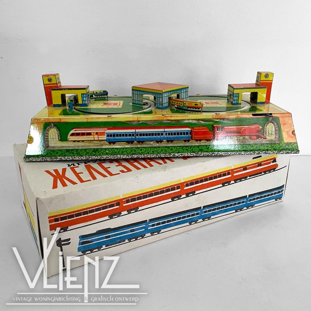 Vintage, retro blikken treinbaan Russisch speelgoed blik, Ophalen of Verzenden