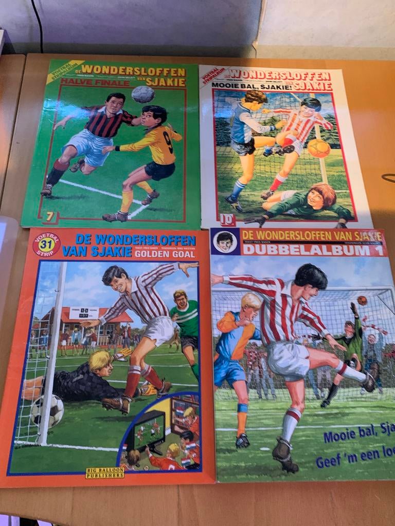 Wondersloffen van Sjakie - 11 stripboeken, Boeken, Meerdere stripboeken, Ophalen of Verzenden, Gelezen
