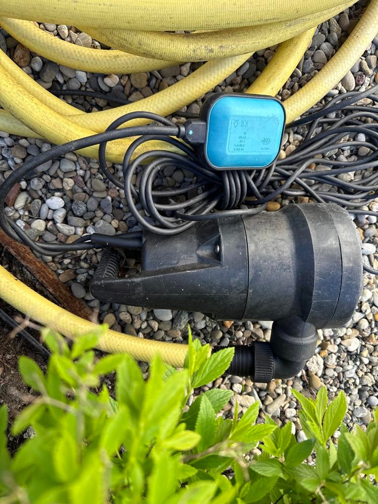 Gardena Dompelpomp - Ideaal voor waterafvoer, Ophalen, Gebruikt, Elektrisch, Dompelpomp
