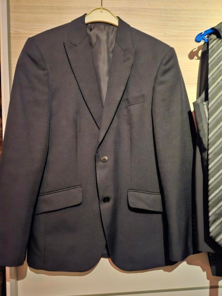 Kostuum (gala)  compleet ! Mt. 44, Kleding | Heren, Kostuums en Colberts, Ophalen of Verzenden, Zo goed als nieuw, Maat 46 (S) of kleiner