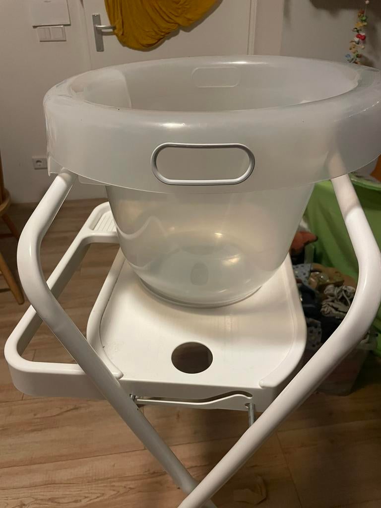 Bebe-jou tummy tub baby bad met standaard, Ophalen, Tummy Tub, Zo goed als nieuw, Bébé-jou