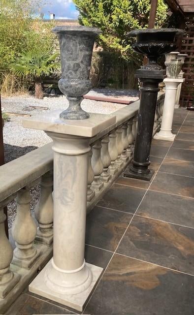 xxl oude marmeren pilaar zuil, koopje! wit blauwe marmering, Ophalen, Zo goed als nieuw