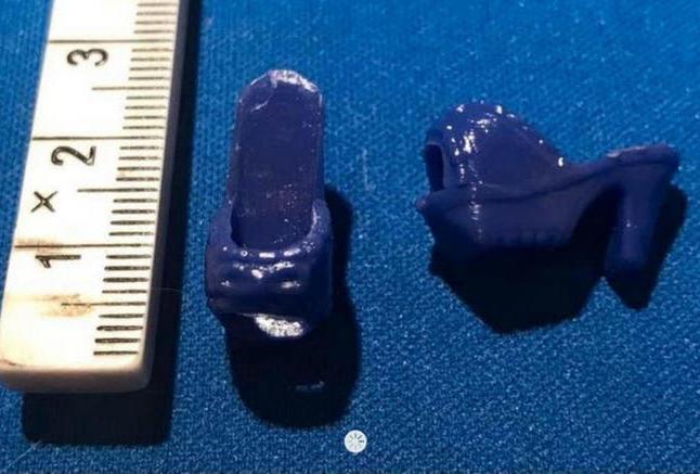 Barbie schoenen blauw - Accessoire voor Barbiepop, Ophalen, Gebruikt