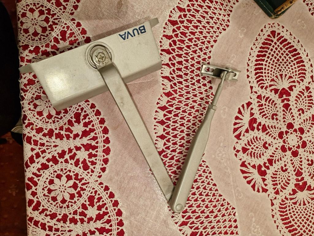 Huis *Buva Deurdrangel*, Ophalen of Verzenden, Zo goed als nieuw, IJzer, Overige typen