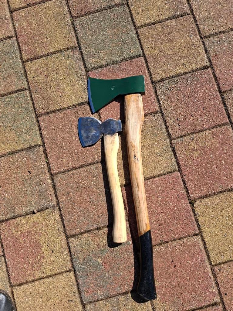 2 x bijl, Tuin en Terras, Hand-tuingereedschap, Ophalen, Bijl