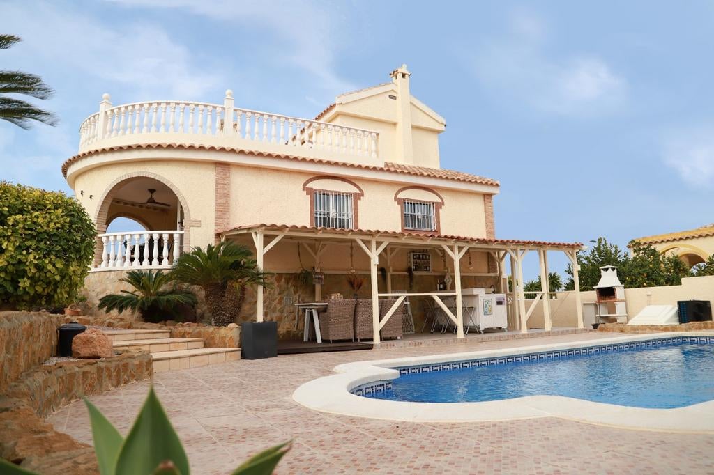 VRIJSTAANDE VILLA MET PRIVÉ ZWEMBAD IN GRAN ALACANT, Vakantie, Vakantiehuizen | Spanje, Wasmachine, Costa Blanca, Eigenaar, 6 personen