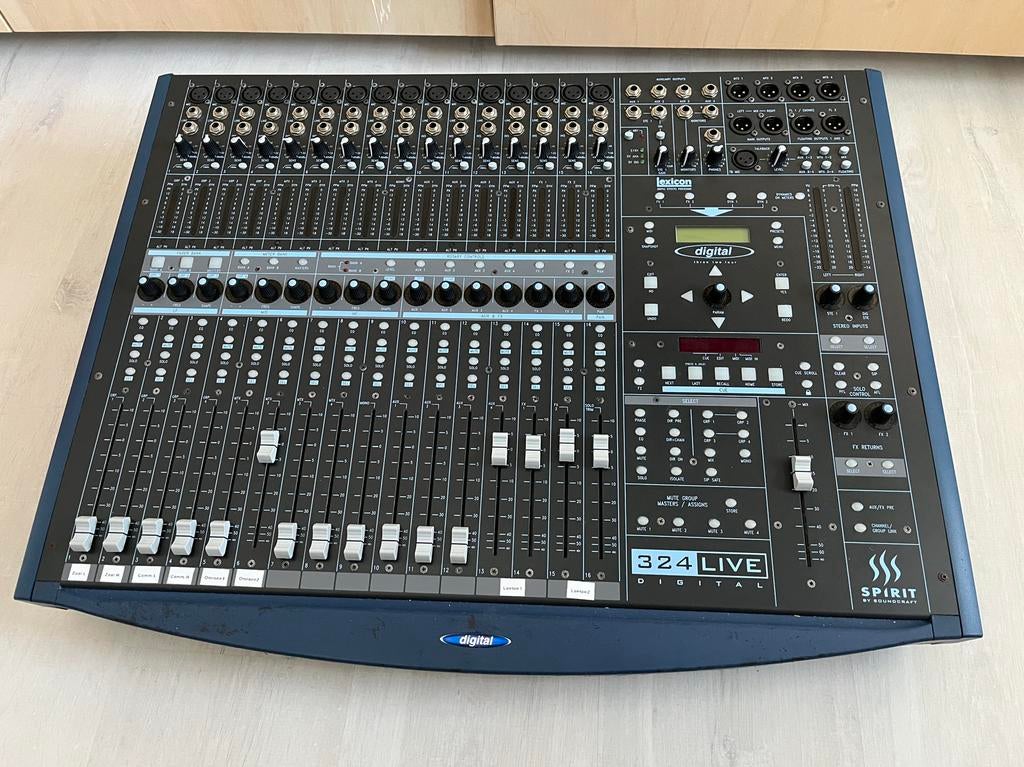 Soundcraft Spirit 324 Live Digitale Mengtafel, Ophalen, Gebruikt, 20 kanalen of meer, Microfooningang