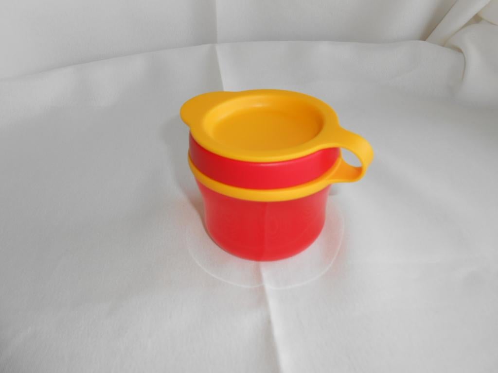 Tupperware Snackpotje Fruitbakje 150ML Rood/Geel NIEUW, Ophalen of Verzenden, Nieuw, Geel, Overige typen