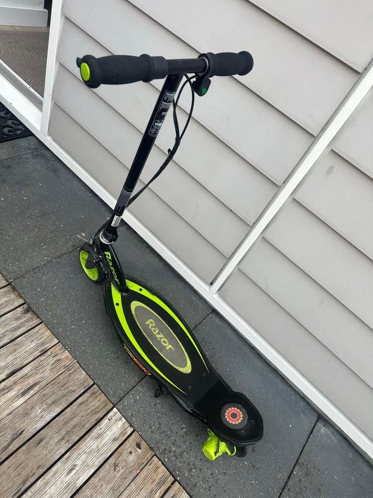 Elektrische step Razor Power Core E90 - Accu defect, Fietsen en Brommers, Steps, Gebruikt, Elektrische step (E-scooter), Ophalen