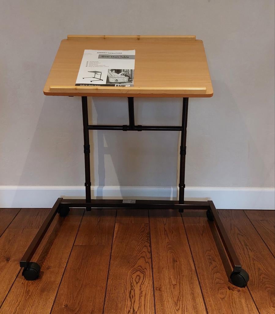 Stoelleestafel Able 2 met kantelbaar blad., Ophalen