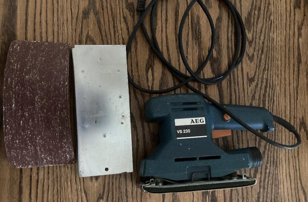 Prima AEG VS 230 vlakschuurmachine 150 watt, Doe-het-zelf en Verbouw, Ophalen of Verzenden, Gebruikt, Minder dan 600 watt, Vlakschuurmachine