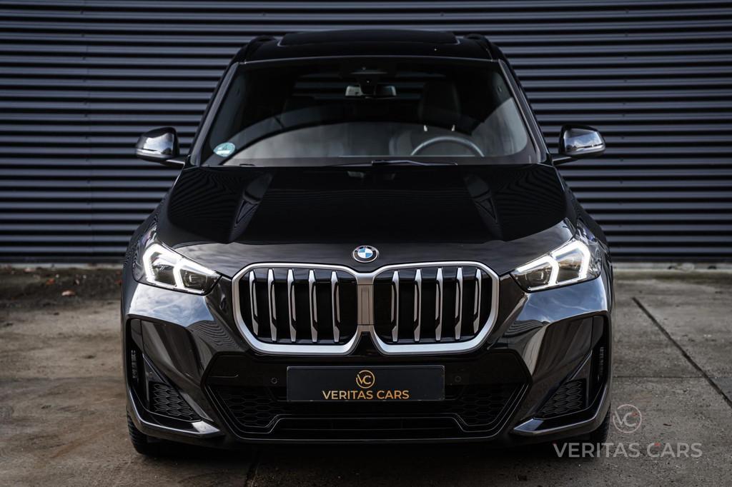 BMW X1 SDrive20i M-Sport 170PK|BTW|Pano|ACC|Camera|Full Led|, 1525 kg, Euro 6, 156 pk, Zwart