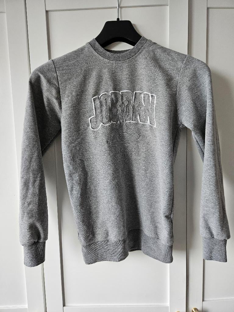 2x Nike air Jordan moncler trui grijs, Ophalen of Verzenden, Zo goed als nieuw, Jongen, Trui of Vest