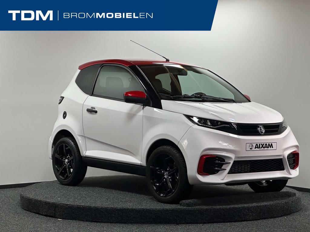 Aixam City Sport | Rode accenten | Kubota (bj 2026), 56 route de Pugny
BP 70112  Aix-les-Bains, FR, Nieuw, Aixam@aixam-mega.fr