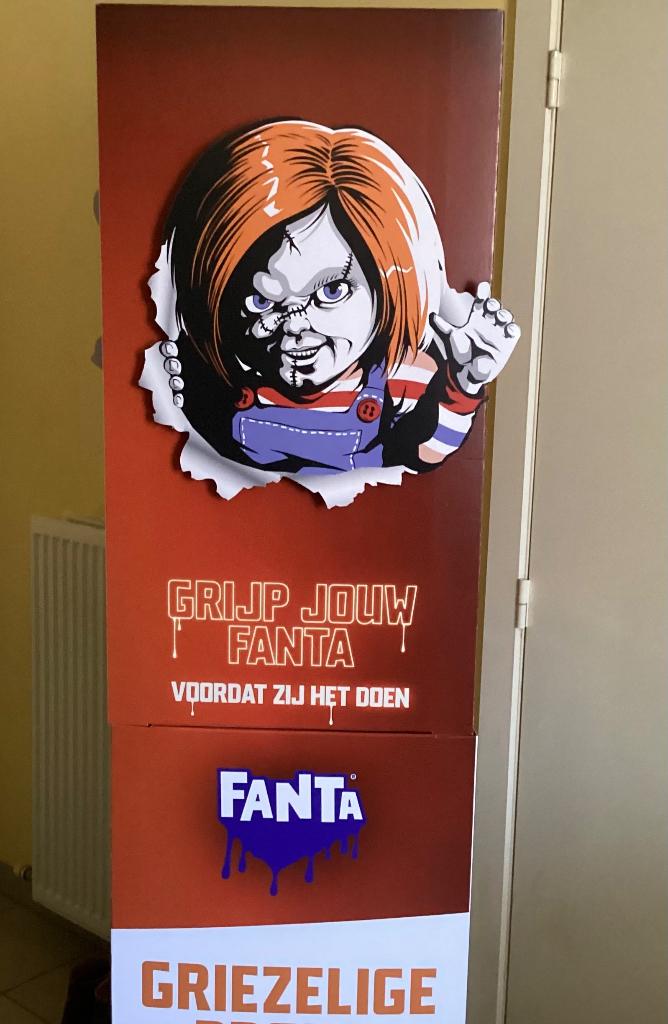 Display fanta actie met afbeelding Chucky, Ophalen, Reclamebord