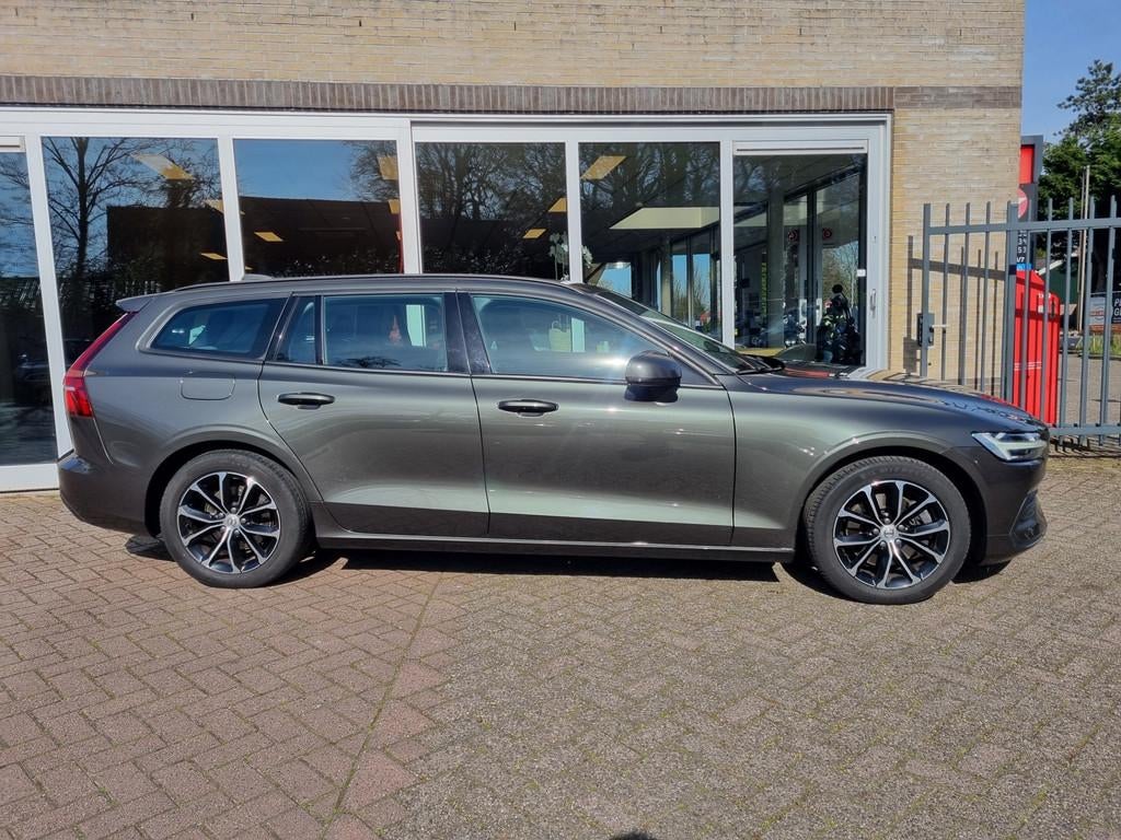 Volvo V60 2.0 B3 Momentum automaat Advantage trekhaak!, Euro 6, 4 cilinders, 1634 kg, 163 pk