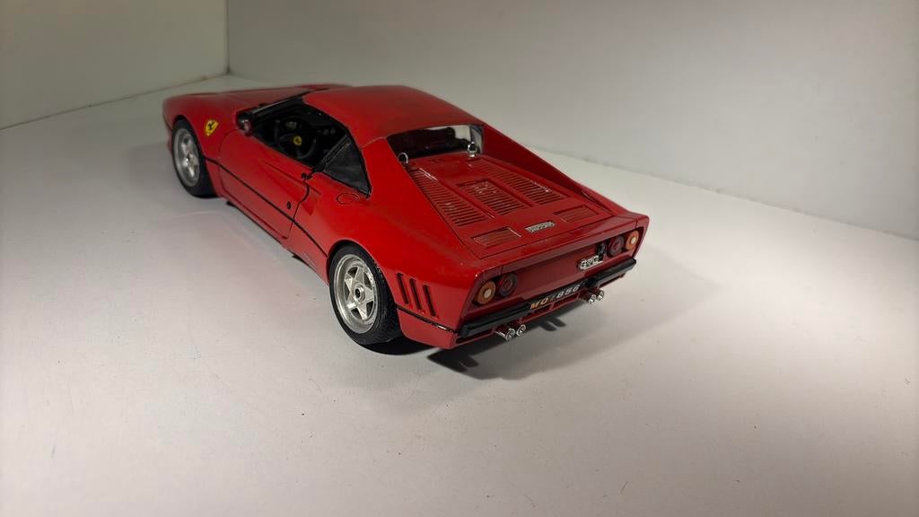 Ferrari 288 gto bburago 1.18, Hobby en Vrije tijd, Modelauto's | 1:18, Ophalen of Verzenden, Bburago, A, A