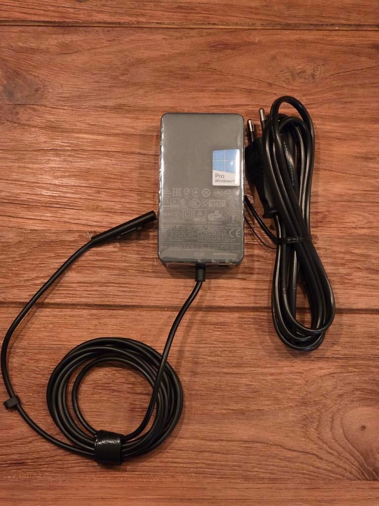 Microsoft Surface Pro 65W adapter + 1m netsnoer, Ophalen of Verzenden, Nieuw, Microsoft