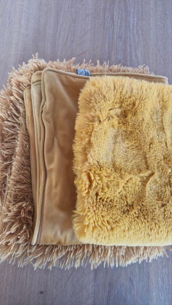 Sierkussenhoezen van Dutch decor kleur geel in nieuwstaat!, Ophalen of Verzenden, Zo goed als nieuw, Vierkant