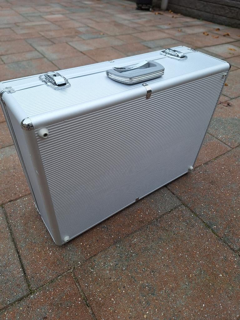 Cd koffer, vol cds, Ophalen, Zo goed als nieuw, Overige instrumenten