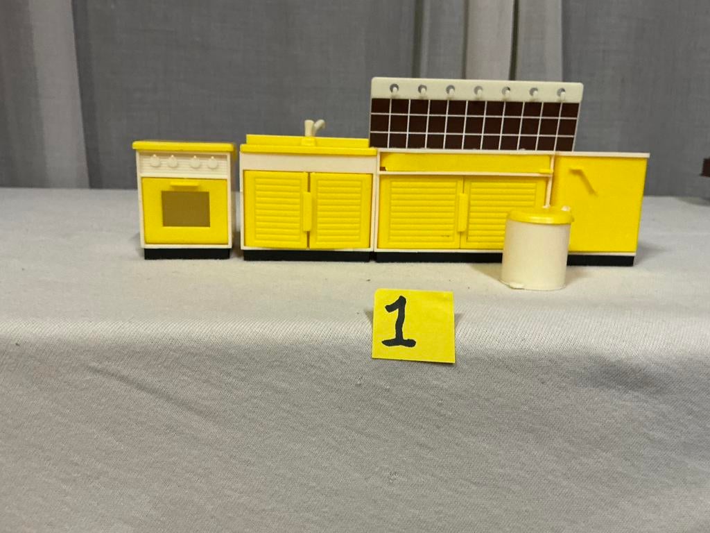 Vintage poppenhuis ,meubeltjes,en lampjes, Ophalen of Verzenden