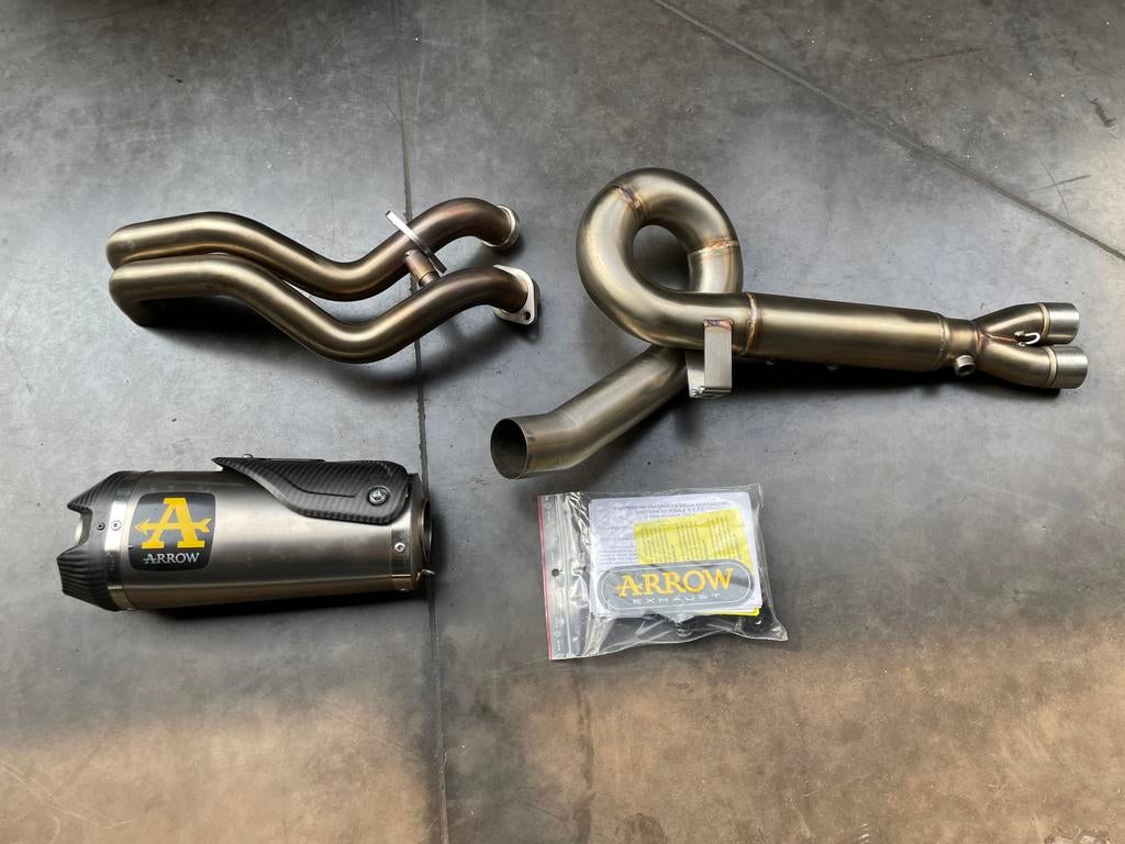 Suzuki GSX-8S GSX-8R Arrow uitlaat systeem, Ophalen of Verzenden, Nieuw