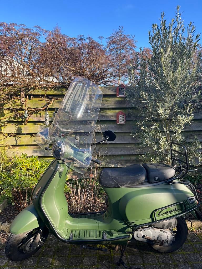 scooter geel kenteken Capri V4s Matrix 45km/h, Fietsen en Brommers, Scooters | Overige merken, Zo goed als nieuw, Maximaal 45 km/u
