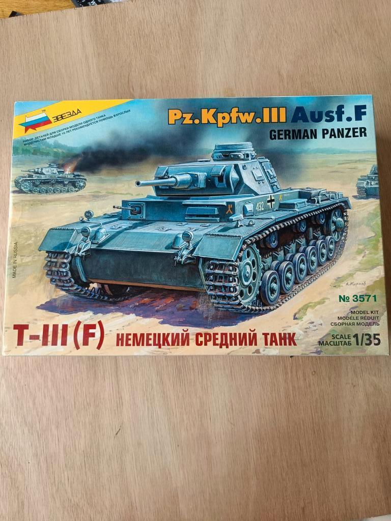 Zvezda Pz.Kpfw. III Ausf. F – 1:35 – Set 3571, Overige merken, Tank, 1:32 tot 1:50, Nieuw