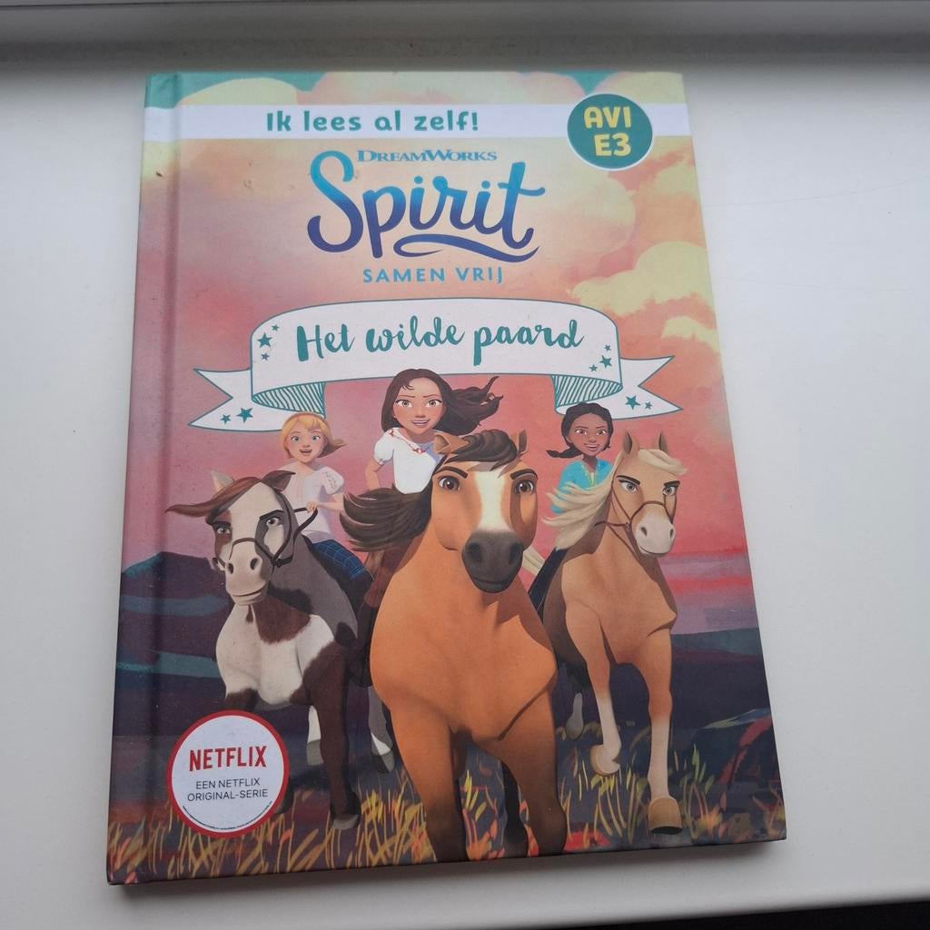 Spirit - Het wilde paard - Gelezen, nette staat, Boeken, Ophalen of Verzenden, Gelezen, Dreamworks, Fictie algemeen