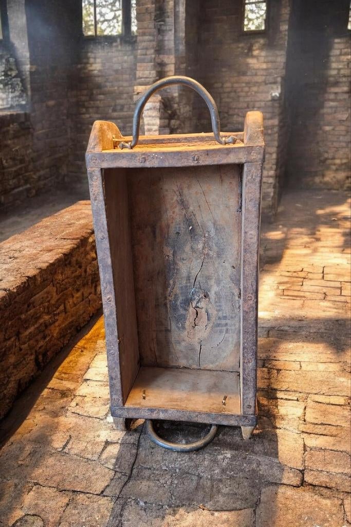 Steenmal somber sober item, Ophalen of Verzenden