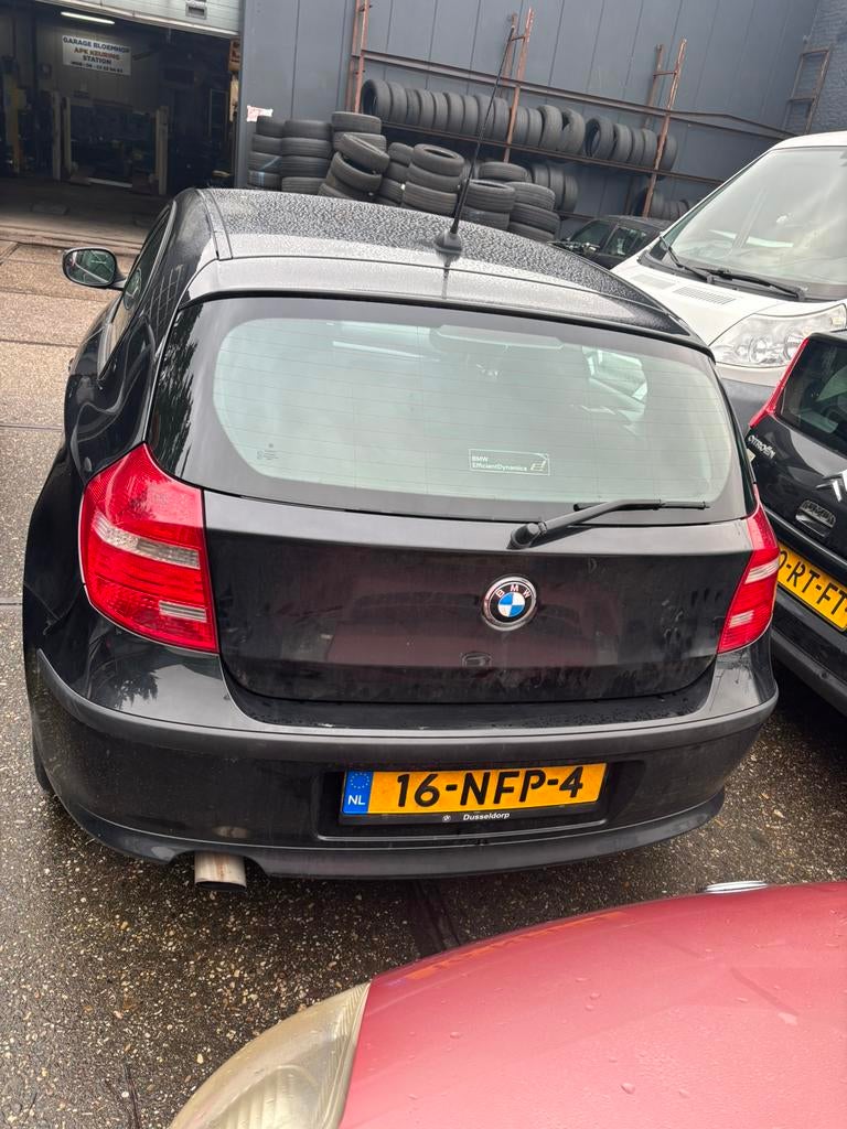 BMW 1-Serie 2.0 D 118 3DR 100KW 2010 Zwart, Auto's, BMW, Particulier, 1-Serie, Diesel, B, Hatchback, Handgeschakeld, Origineel Nederlands