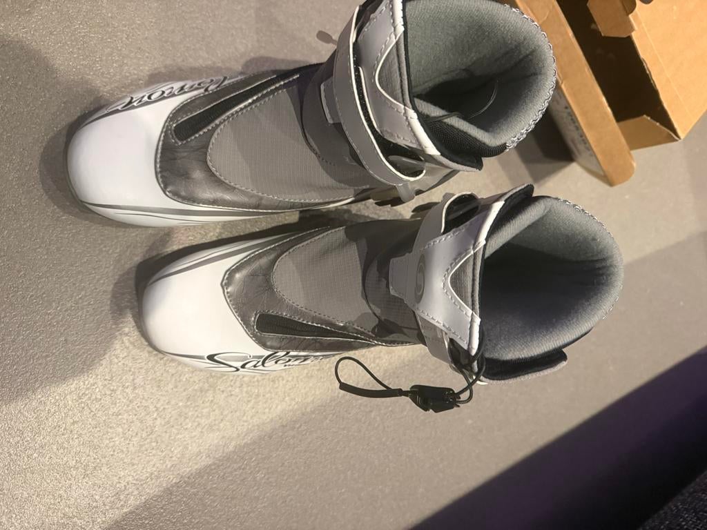 Salomon Vitane 8 schaatsschoenen - 2x gebruikt, Ophalen of Verzenden, Zo goed als nieuw, Noren, Overige merken