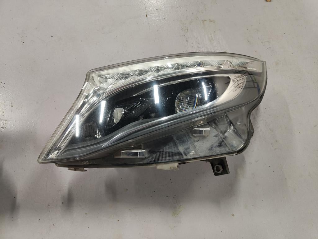 V-klasse originele koplampen LV, w447 Led met module, Ophalen of Verzenden, Gebruikt