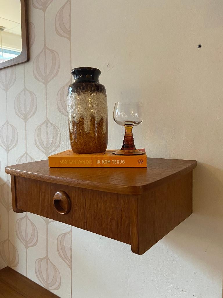 Vintage Deens zwevend hal- of nachtkastje, Ophalen, Gebruikt, Minder dan 45 cm, Minder dan 55 cm