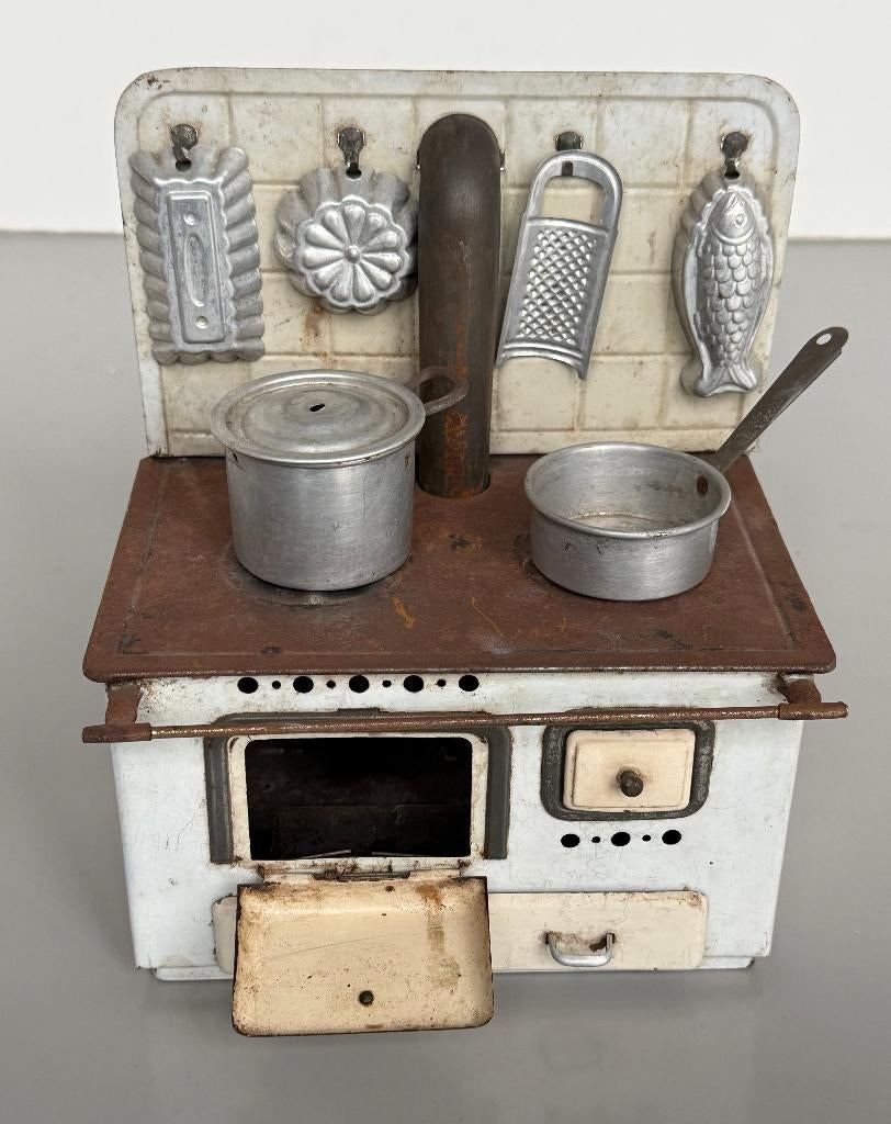 Antiek Blikken Kinderfornuis met Toebehoren  Jaren 40/50, Antiek en Kunst, Antiek | Speelgoed, Ophalen of Verzenden