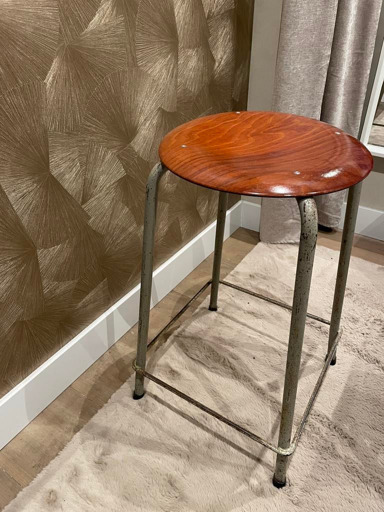 2 hoge krukken barkruk schoolkruk, Ophalen, Gebruikt, Hout