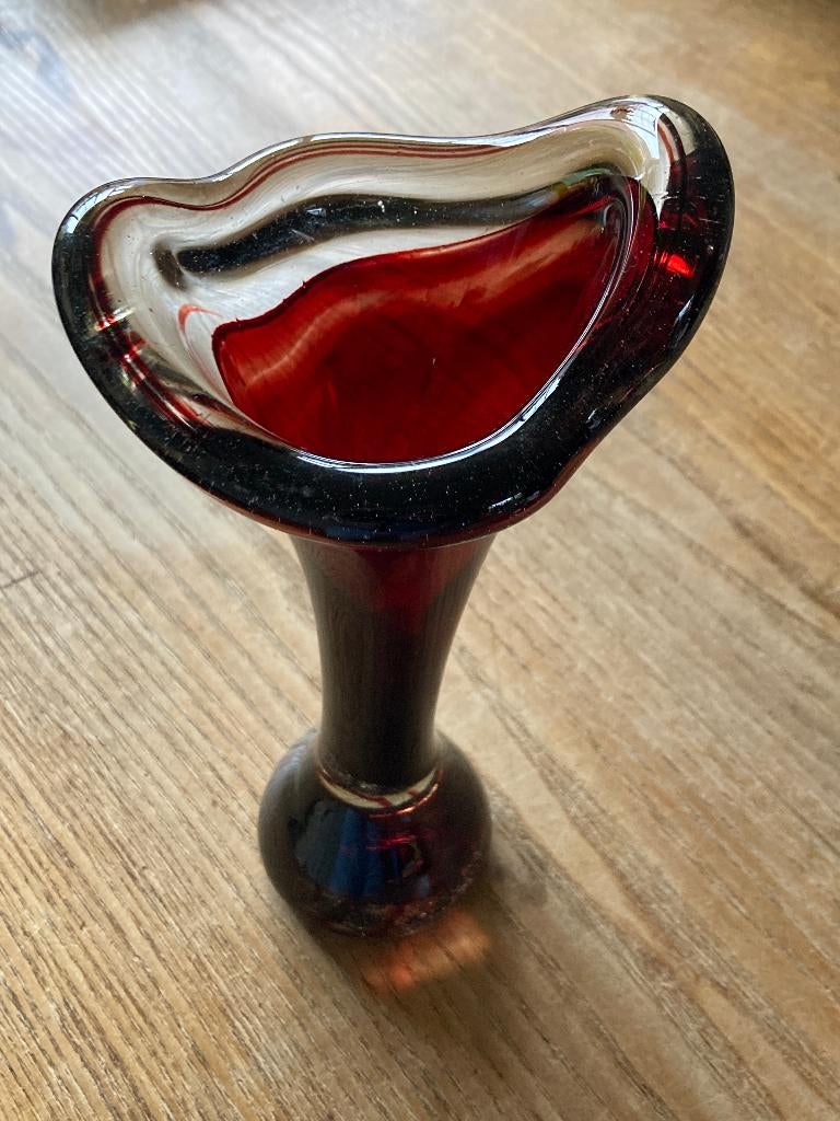 Vintage Glasfabriek Nanninga vaas rood glas H≈30cm, Ophalen of Verzenden