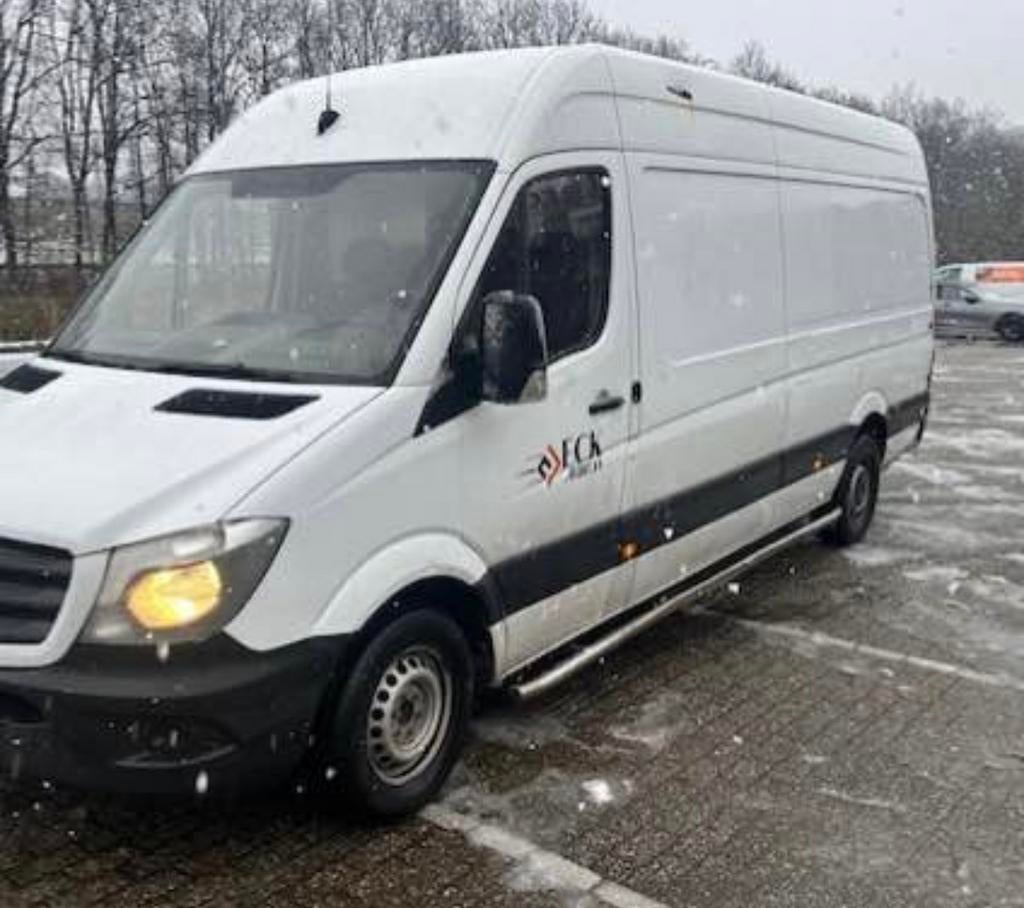 Verhuisbus met chauffeur te huur, Ophalen of Verzenden