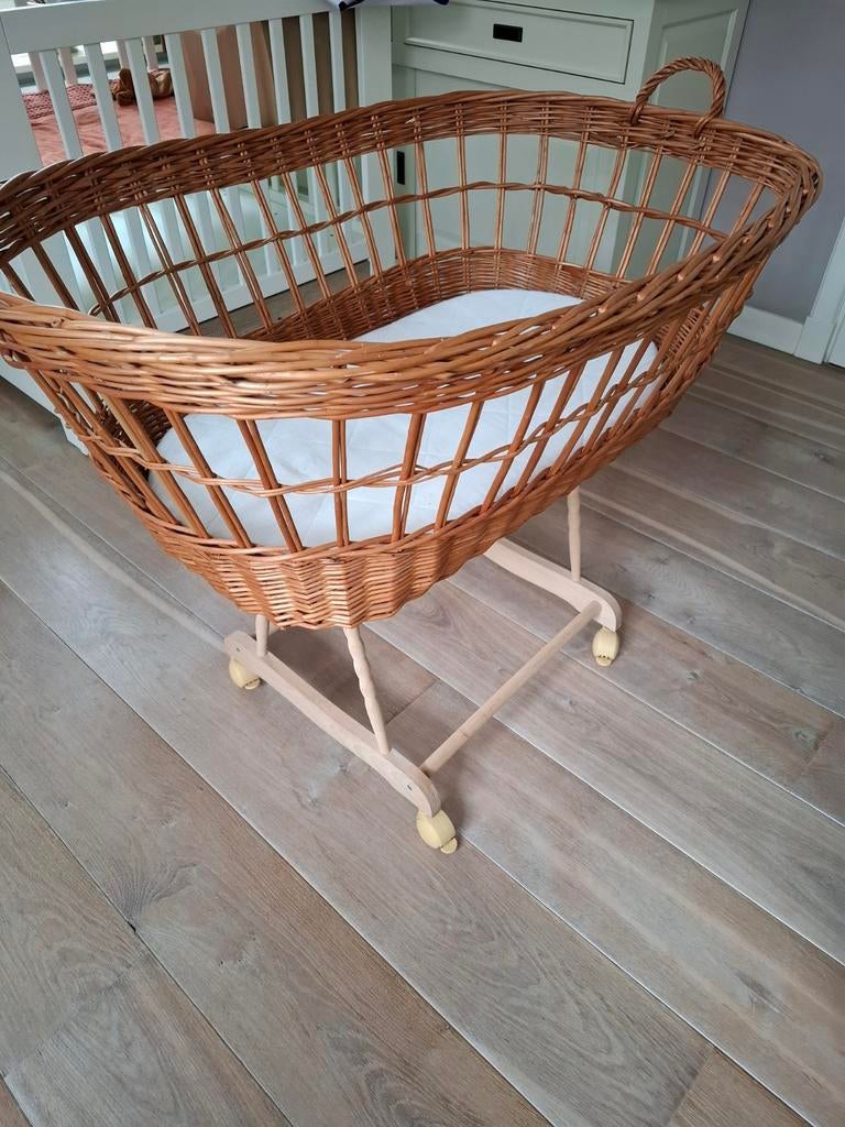 Vintage rotan wieg met toebehoren, Ophalen of Verzenden