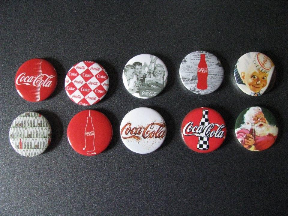 10 Verschillende Coca-Cola badges uit België, Verzenden, Zo goed als nieuw, Gebruiksvoorwerp