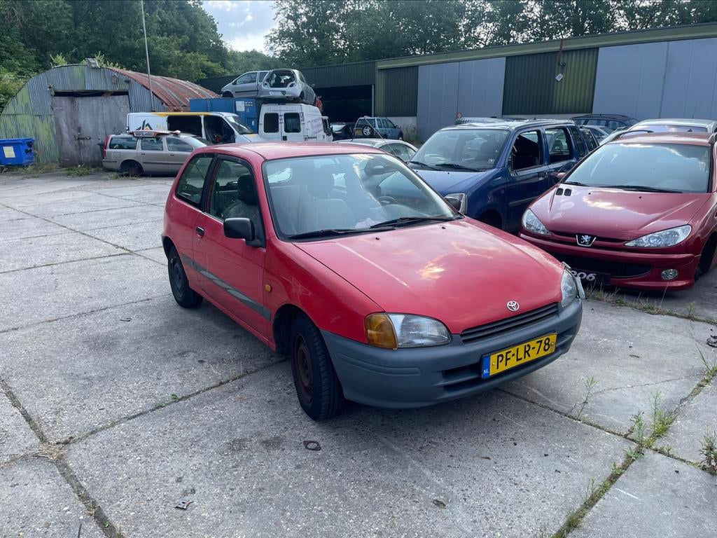 Te koop Toyota Starlet in onderdelen, Ophalen of Verzenden, Gebruikt, Toyota