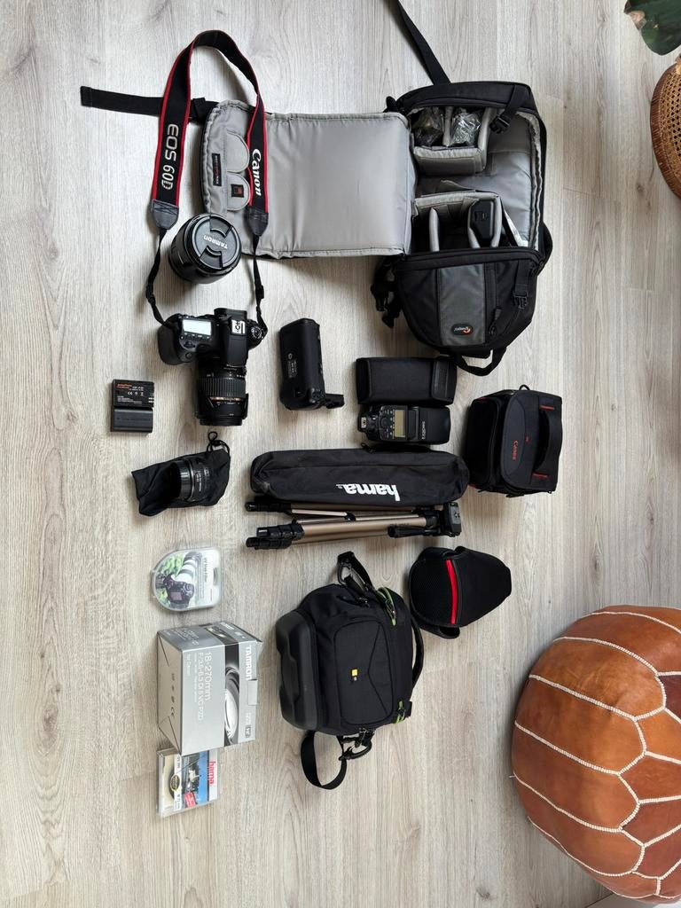 Canon 60D + 18-270 mm Tamron + vele accessoires, Ophalen, Zo goed als nieuw