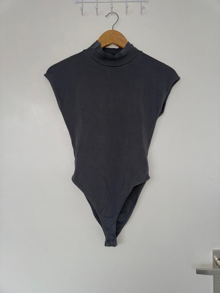 Zara body, Kleding | Dames, Maat 38/40 (M), Ophalen of Verzenden, Zo goed als nieuw, Korte mouw