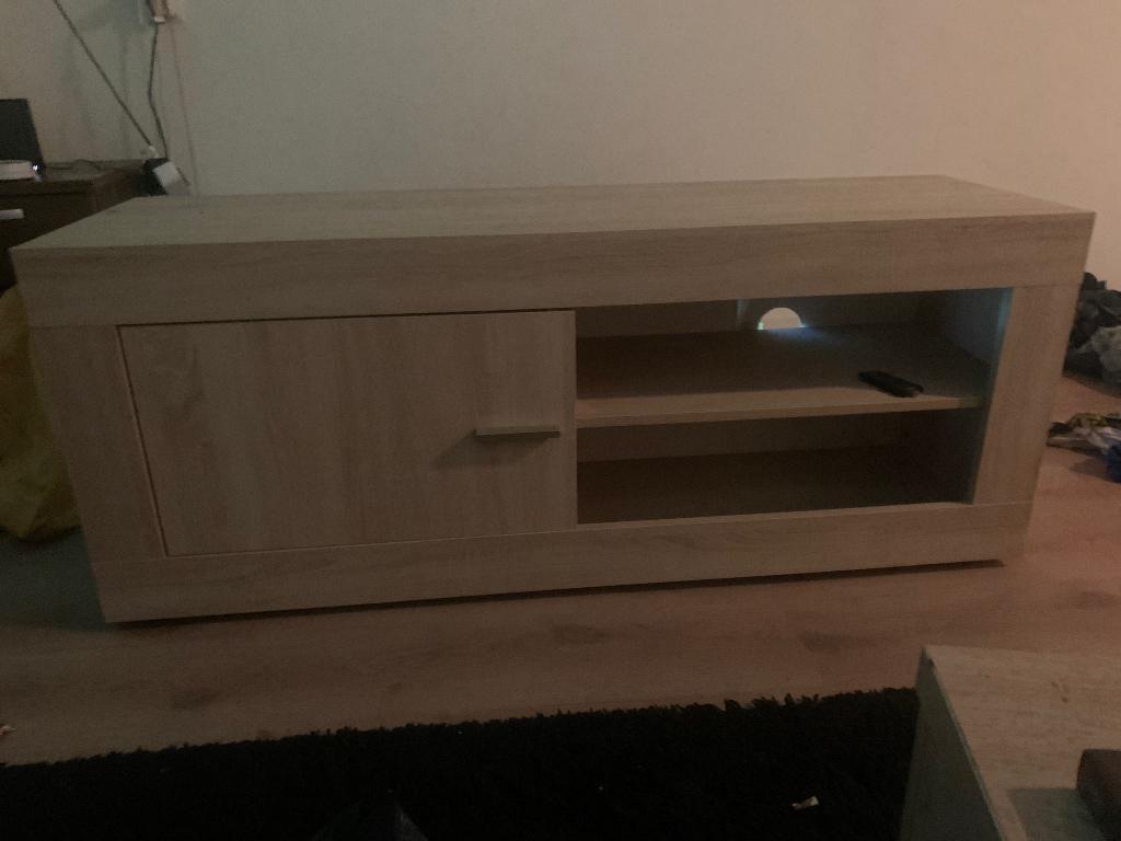 Tv meubel, Ophalen, 100 tot 150 cm, Eikenhout, Zo goed als nieuw