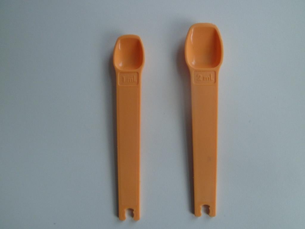 2 Vintage donkeroranje tupperware maatlepels, Verzenden, Oranje, Overige typen