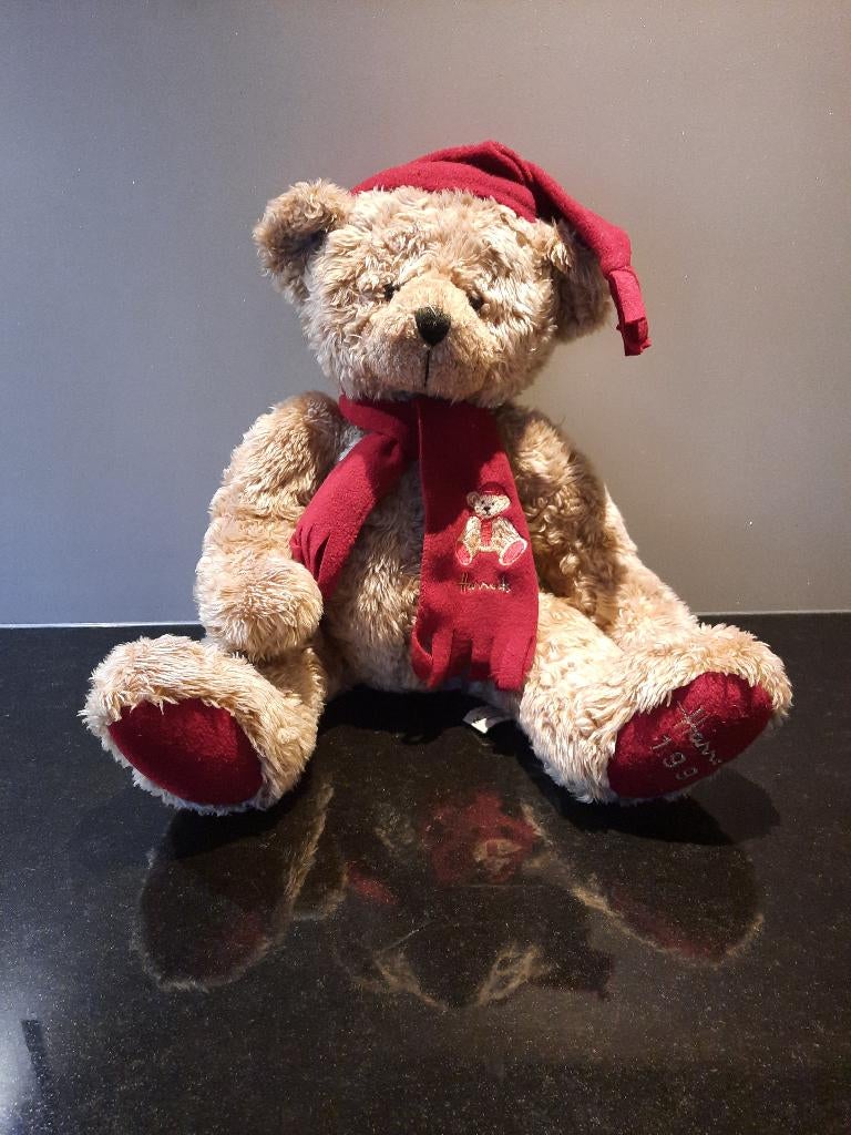 Drie beren, Harrods en Bijenkorf, Verzamelen, Beren en Cherished Teddies, Ophalen, Zo goed als nieuw, Stoffen beer, Overige merken