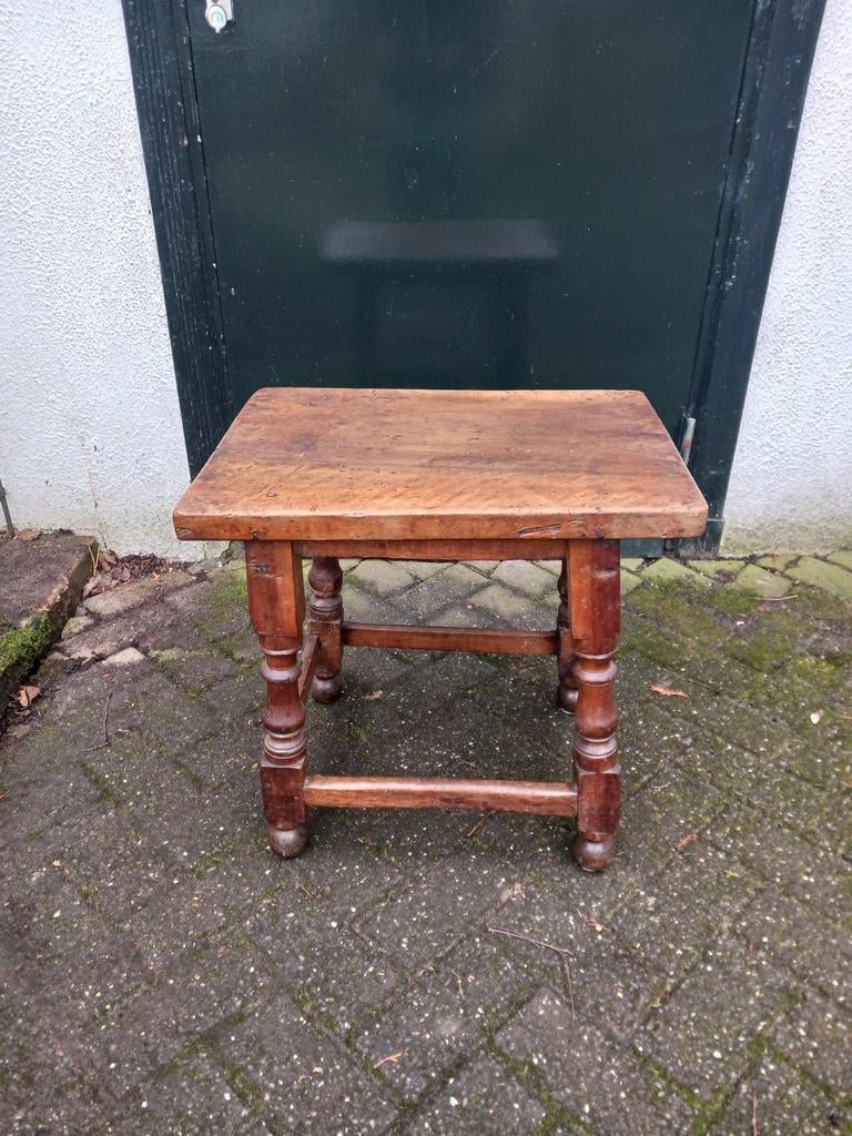 Spaanse lage Tafel, Antiek en Kunst, Antiek | Meubels | Tafels, Ophalen