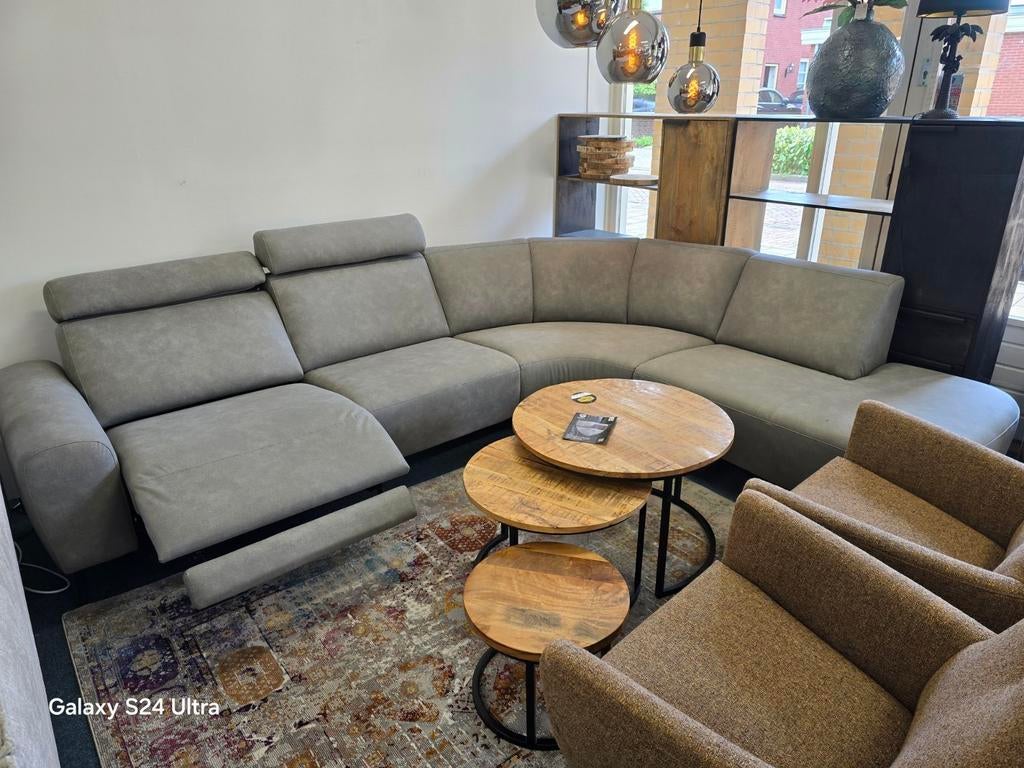 Showmodel hoekbank. Electrische relaxfunctie, Huis en Inrichting, Banken | Bankstellen, Zo goed als nieuw, Hoekbank, Vierpersoons of meer