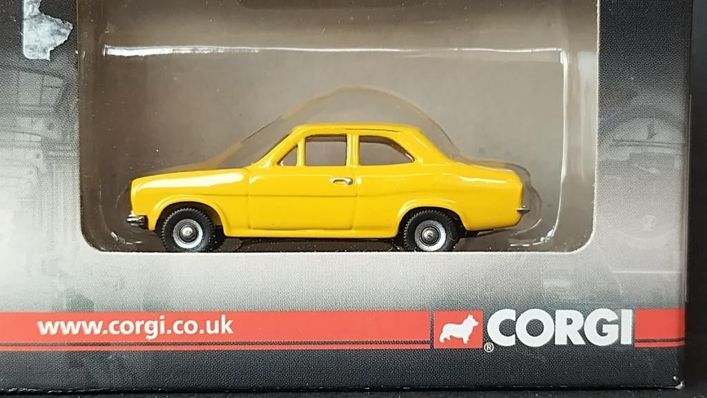 Ford Escort Mk1 1;76 Corgi Trackside Pol, Hobby en Vrije tijd, Modelauto's | Overige schalen, Meridian East Leicester, Auto, Verzenden